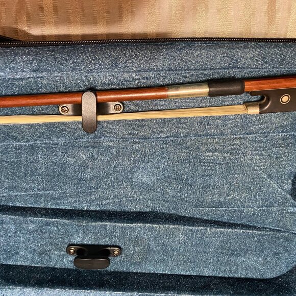 ELECTRIC VIOLYN CECELIO NEW IN CASE AND BOX BLACK EBONY PLEASE VIEW ALL PHOTOS - Picture 16 of 16